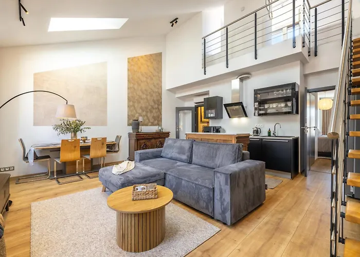 Peaceful & Cozy Living In Vysehrad With A Balcony